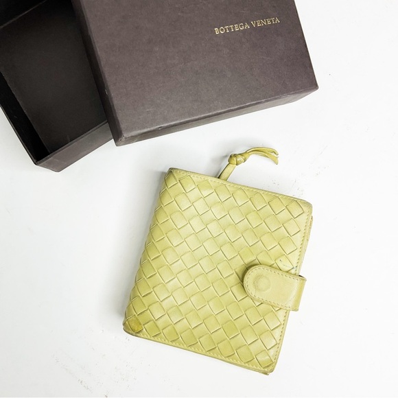 Bottega Veneta Handbags - Bottega Veneta Wallet Yellow grayish Intrecciato Leather French Flap